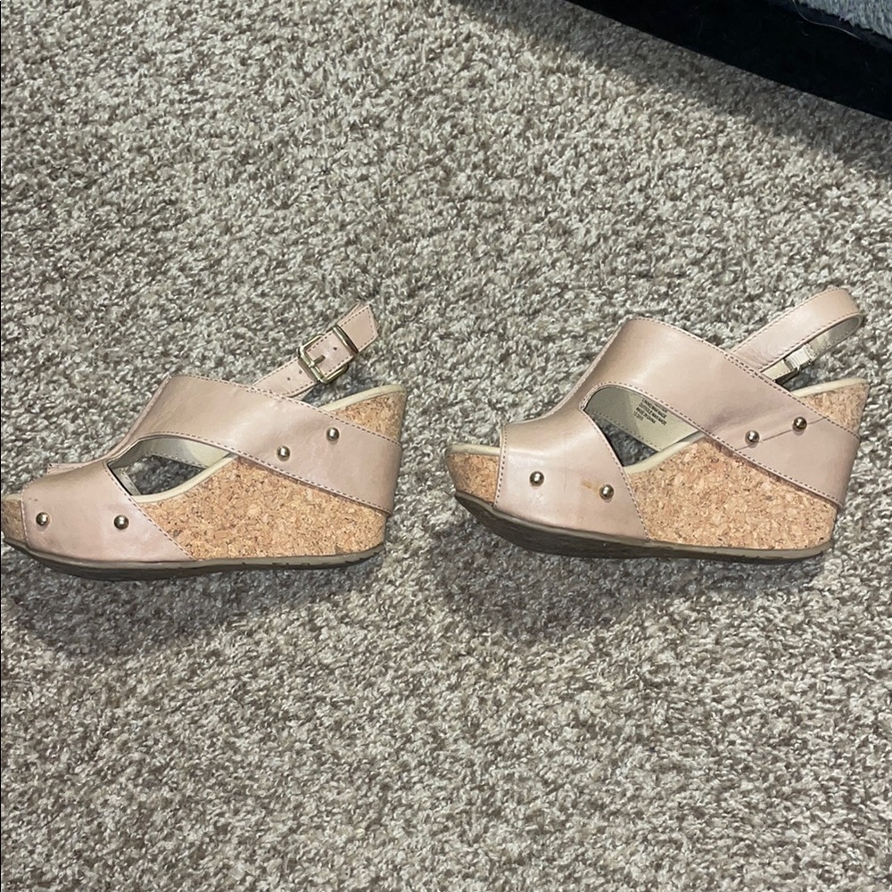 Kenneth Cole Tan Wedge Sandals with Cork Platform